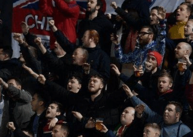 home-fans-dalam-sepak-bola