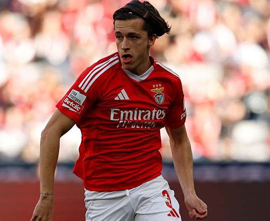 target-utama-real-madrid-yaitu-alvaro-carreras-kunjungi-madrid