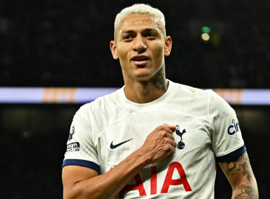richarlison-memanas-dengan-posisi-barunya