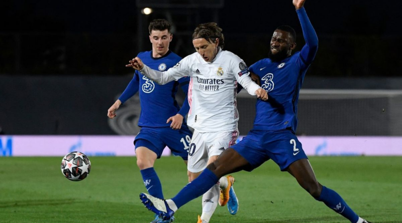 Peran Gelandang Sepak Bola dalam Mengatur Irama Permainan